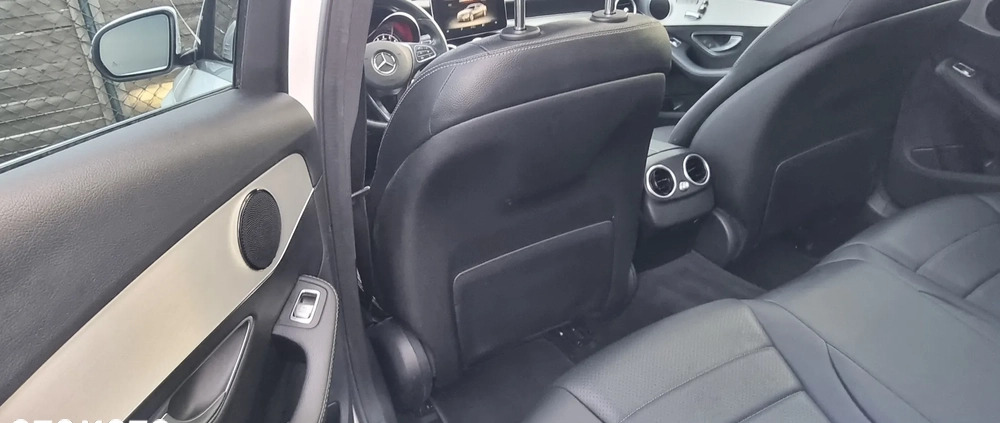 Mercedes-Benz Klasa C cena 99900 przebieg: 133580, rok produkcji 2017 z Toruń małe 407
